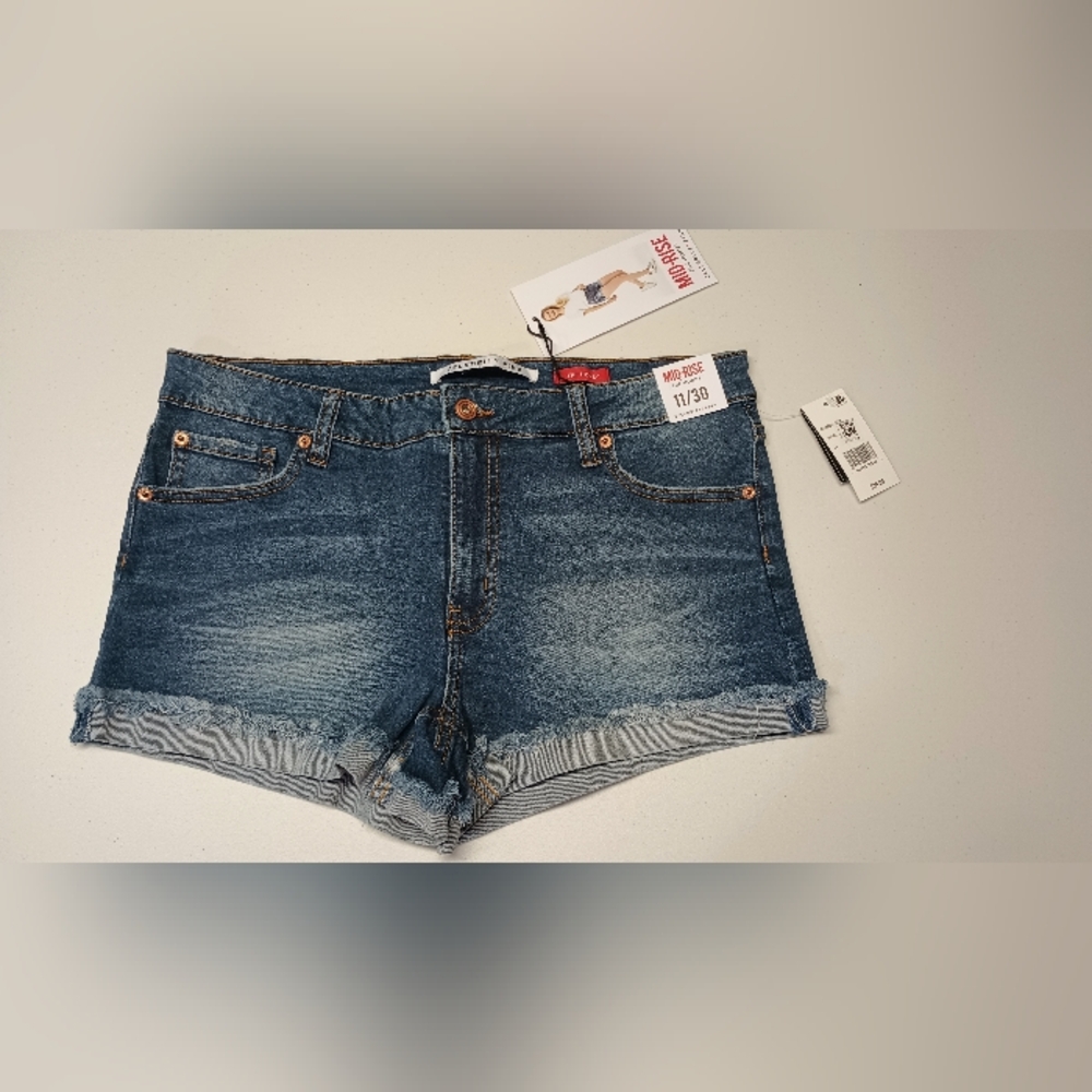 Celebrity Pink denim shorts The Honey juniors size 11/30 NEW